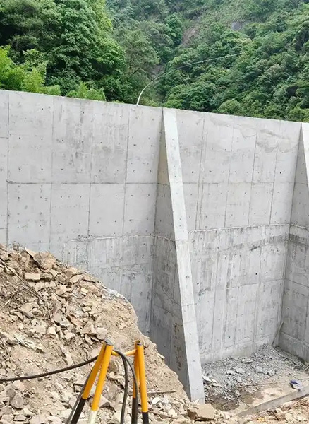 邯郸磁县重力式挡土墙